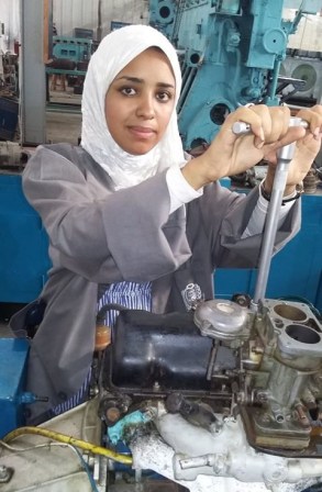 41652898_2083520568627979_256385680437936128_n